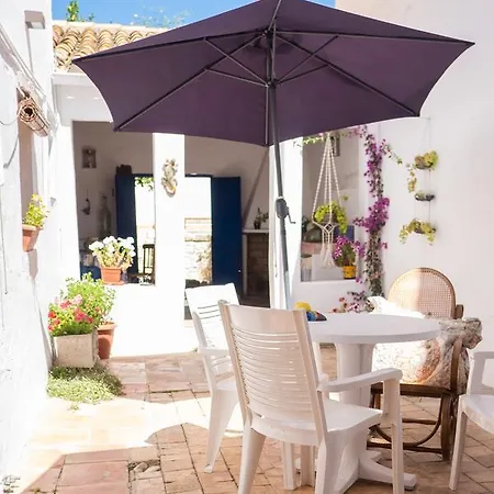 Casa De La Tia Amparo