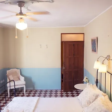 فندق مبيت وإفطار Casa De La Tia Amparo
