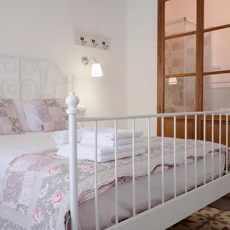 فندق مبيت وإفطار Casa De La Tia Amparo *
